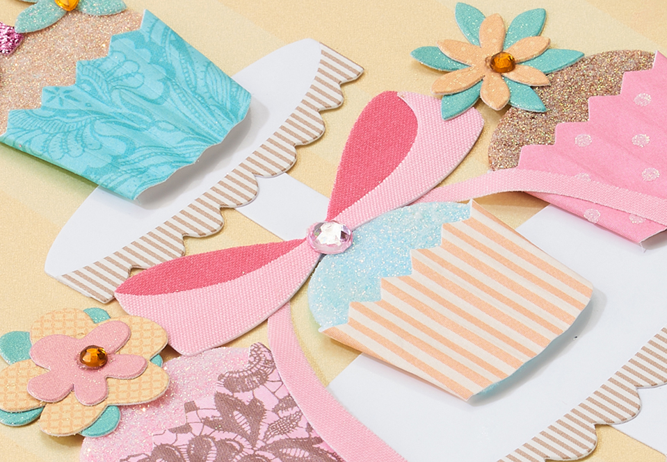Cupcake card with layered paper