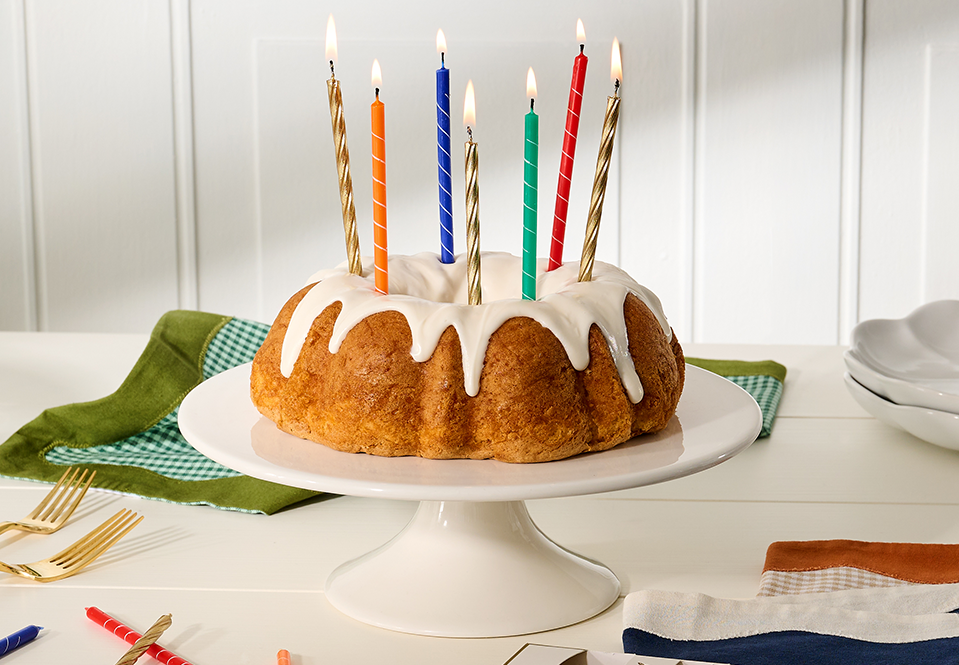 Bundt cake with Papyrus candles